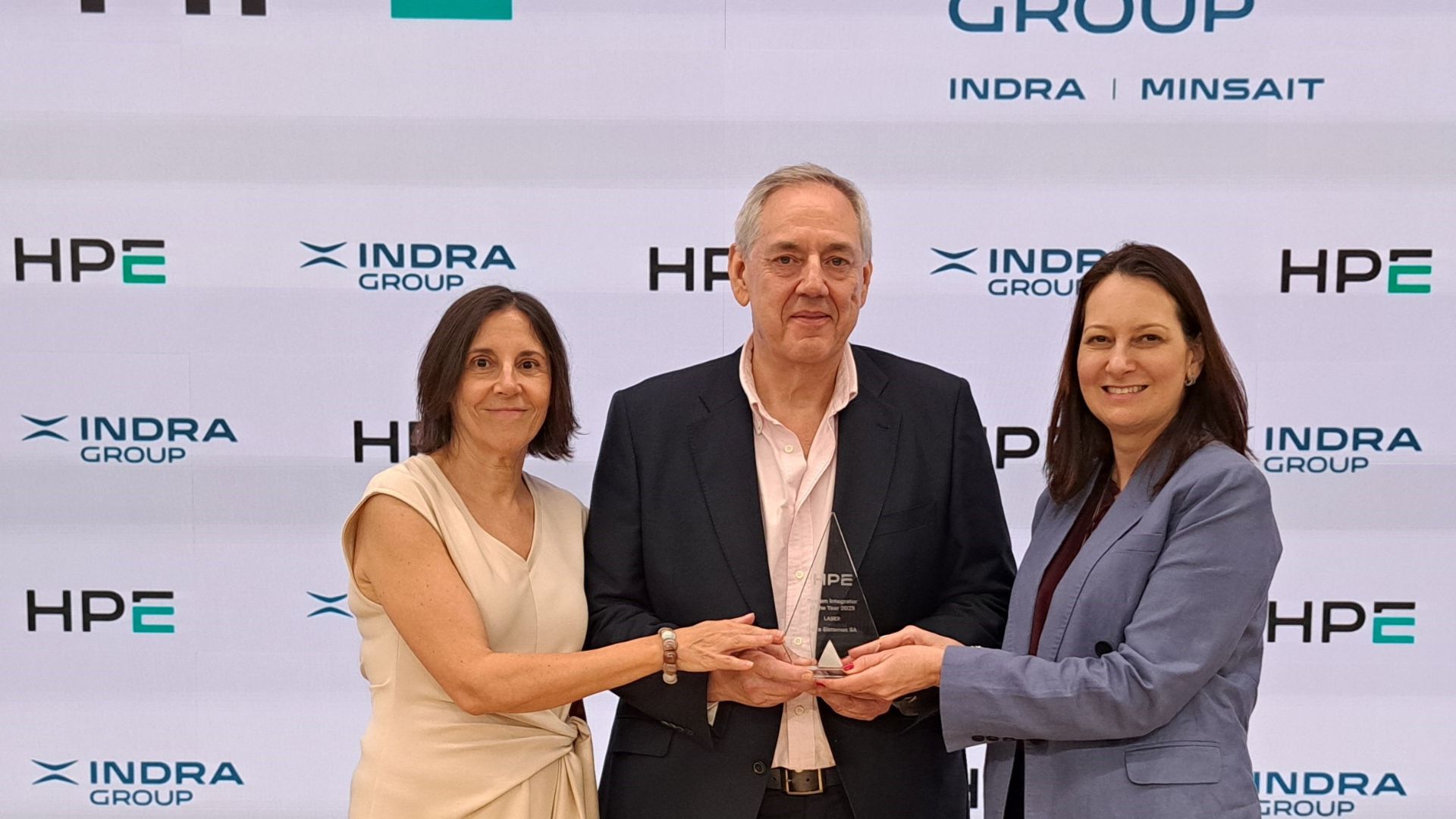 Hewlett Packard Enterprise premia a Indra Group por su liderazgo internacional en proyectos tecnológicos complejos que contribuyen al desarrollo económico